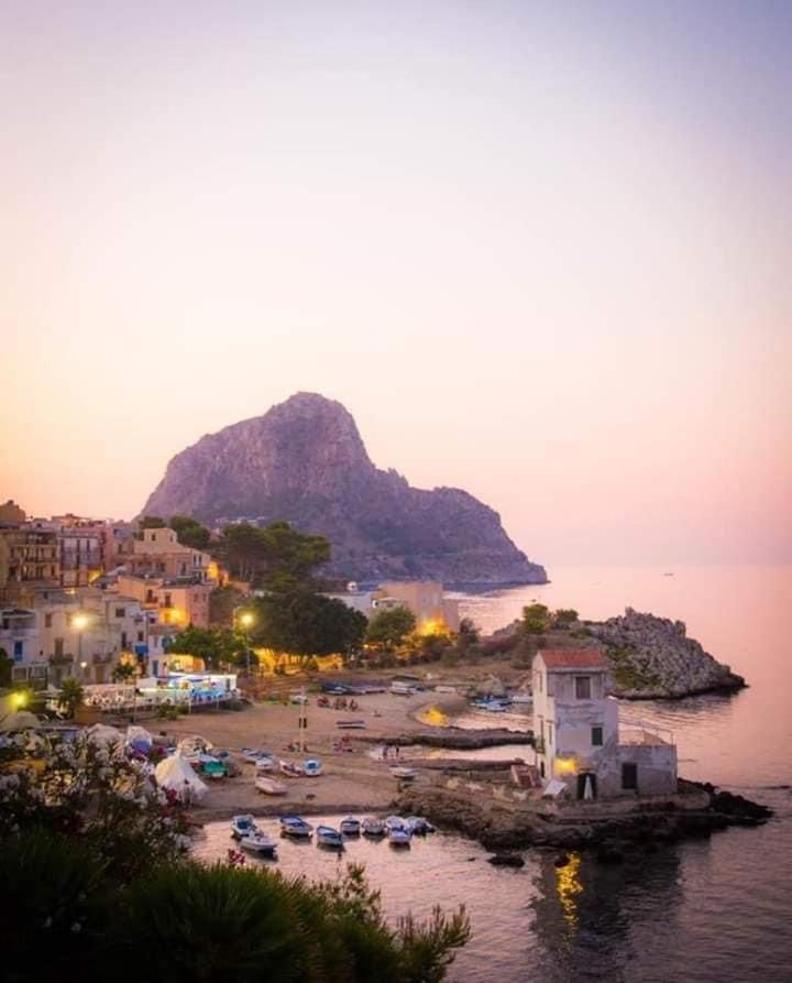 Apartmán La Casetta Di Maria Santa Flavia Exteriér fotografie